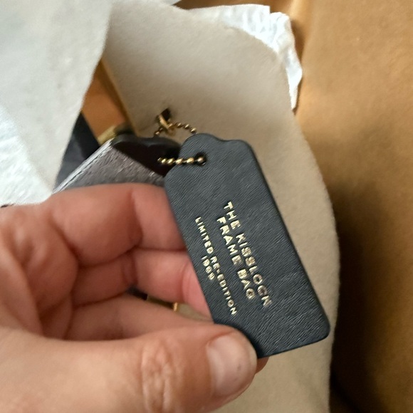 Sold! Coach NEW Black Leather kisslock Clutch Bag NWT - Picture 5 of 12